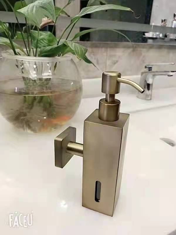 Wall mounted stainless steel liquid hand sanitizer soap dispenser for hotel